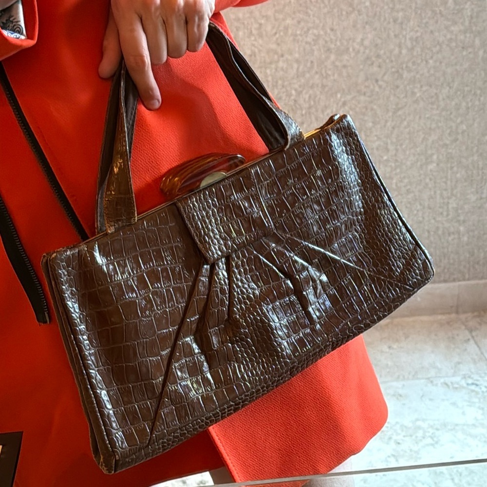 Vintage Faux Crocodile-Embossed Hand-Bag with plastic amber latch
